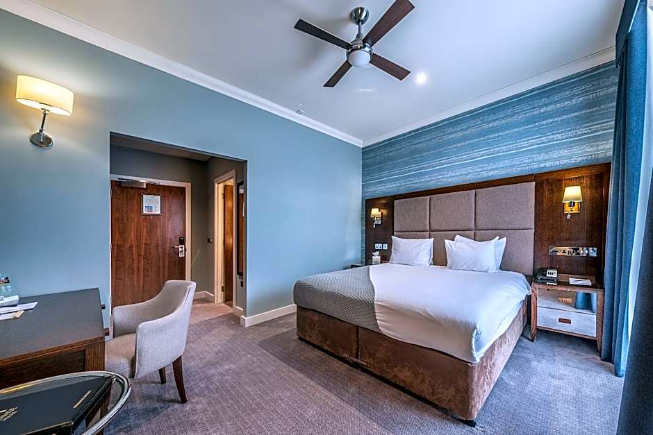 Wivenhoe House Hotel