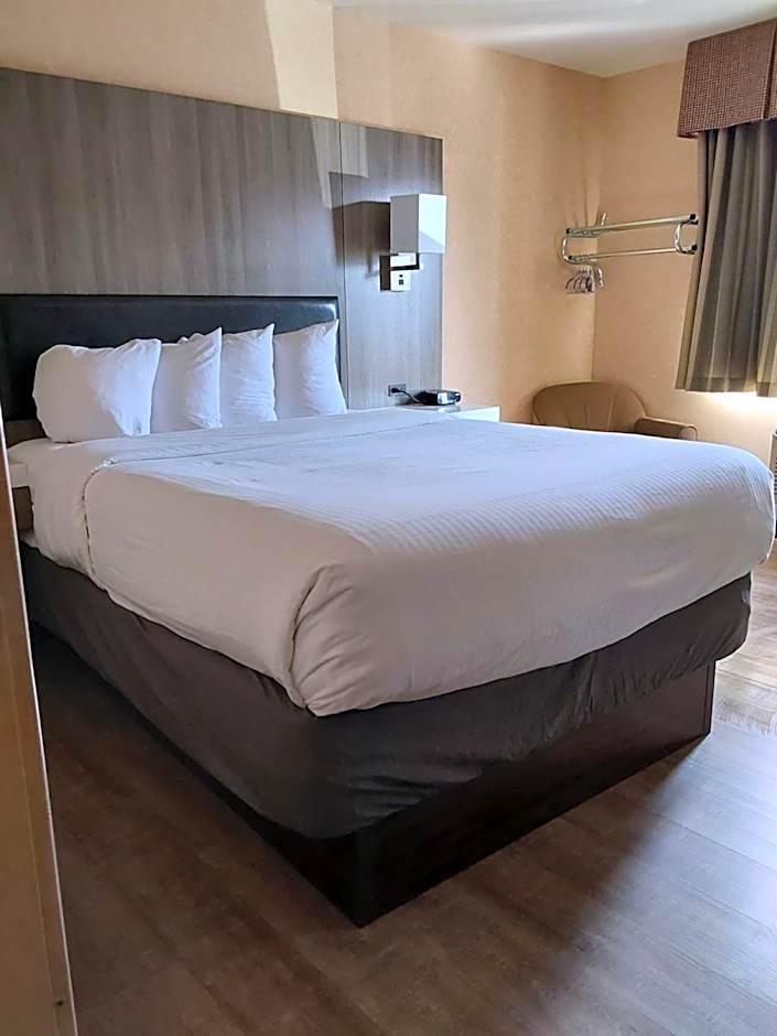 Lavissh Inn and Suites