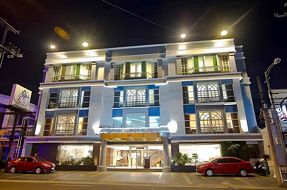 Photo 1 of 47 of Crown Regency Hotel Makati