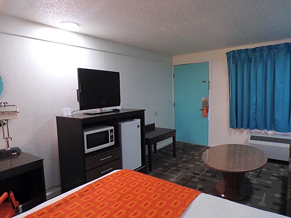 Dover Inn and Suites