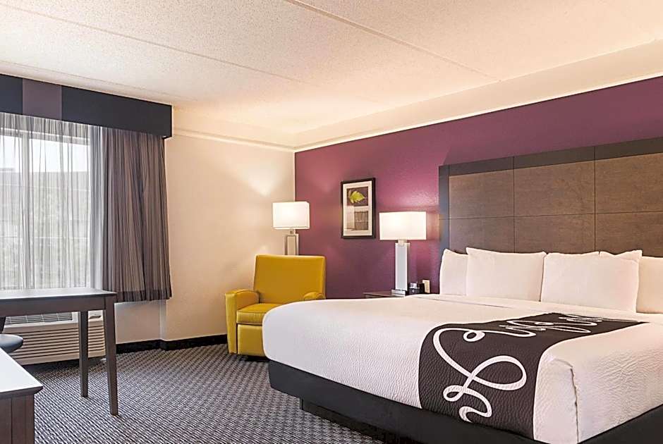 La Quinta Inn & Suites by Wyndham Atlanta Perimeter Medical Center