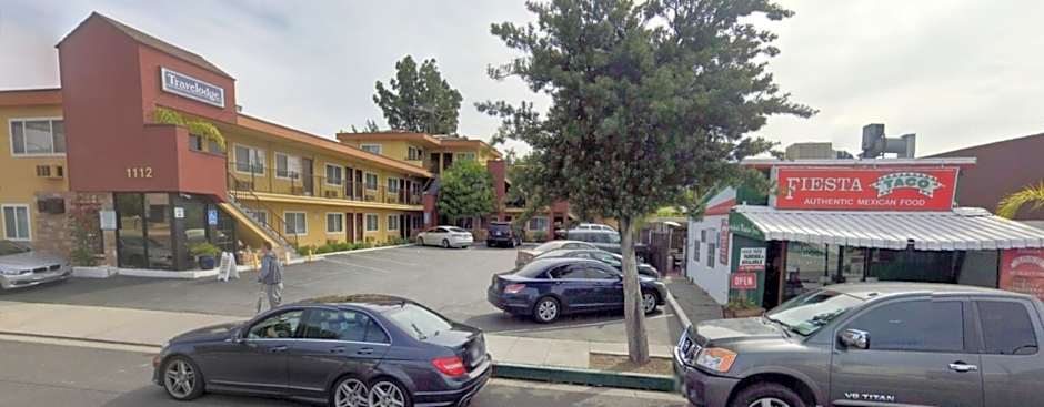 Travelodge by Wyndham Burbank-Glendale