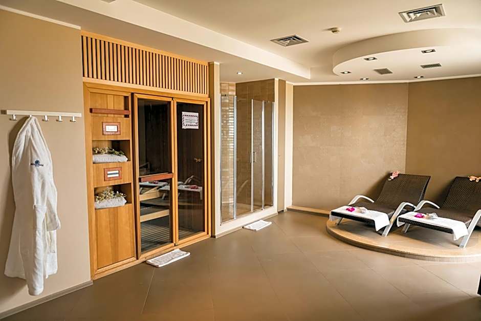 Abruzzo Marina Hotel - Family & Beach Resort