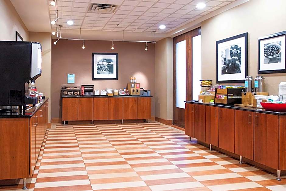 Hampton Inn By Hilton Gloucester