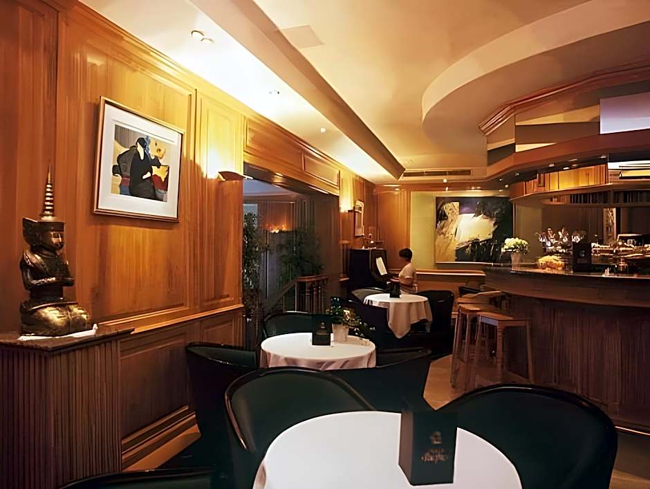 Hotel Pacific
