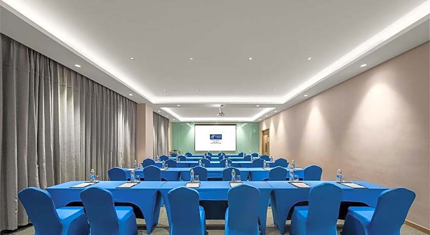 Holiday Inn Express Tengchong Hot Spring By IHG