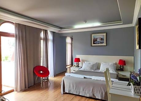 King Suite with Balcony