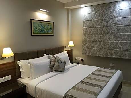Premium Room with King Bed