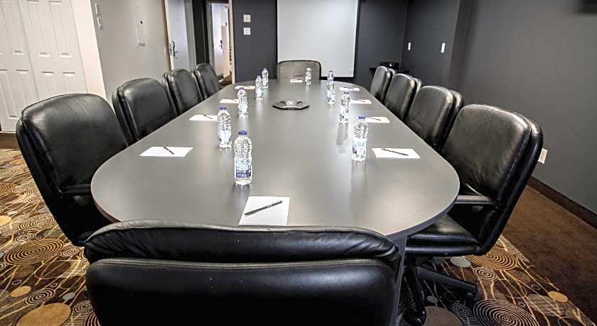 Hotel Faubourg Montreal Centre Ville Downtown