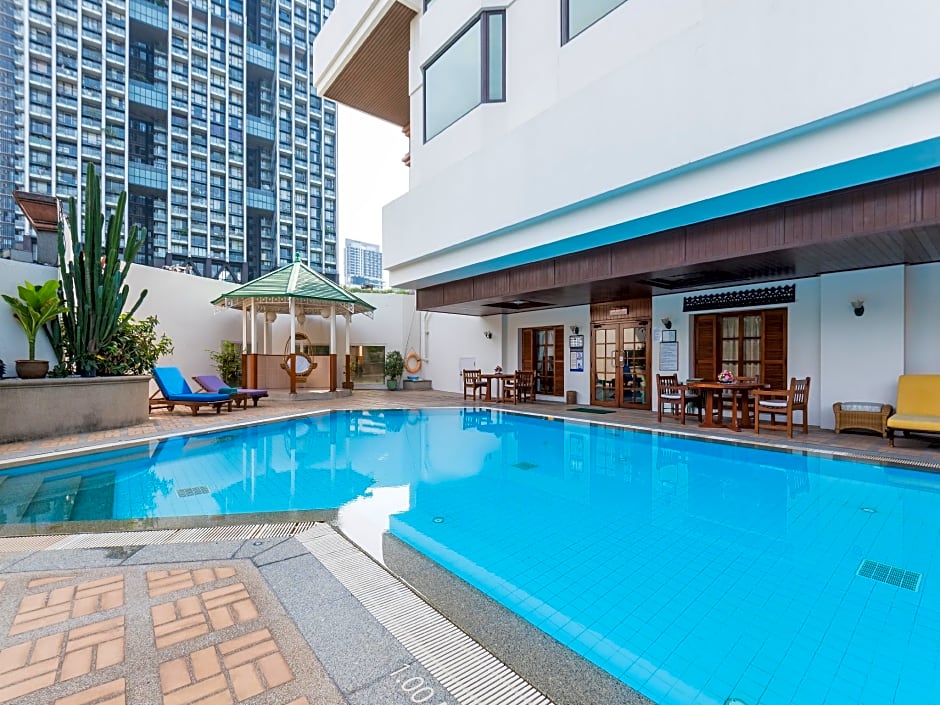 Evergreen Laurel Hotel