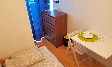 Niebieski Meander Pokoje blisko metra