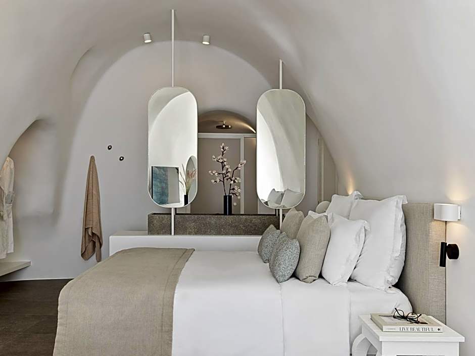Canaves Oia Suites - Small Luxury Hotels of the World