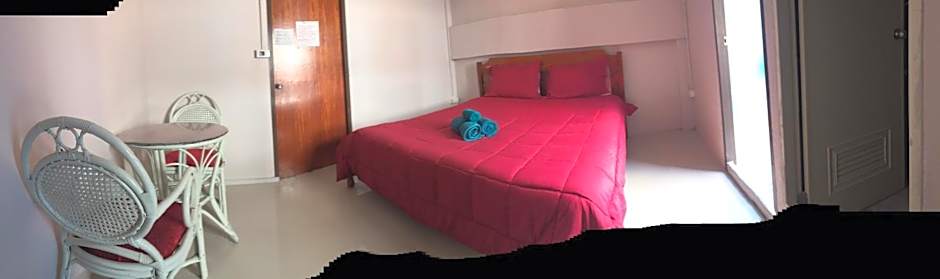 SMILE HOME GUESTHOUSE