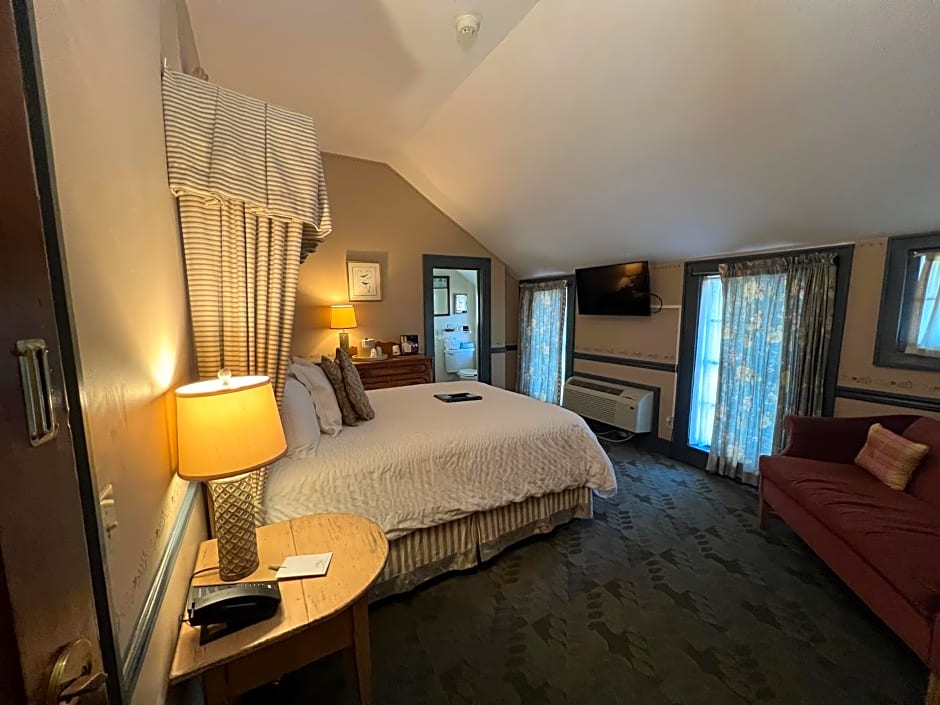Highlands Inn