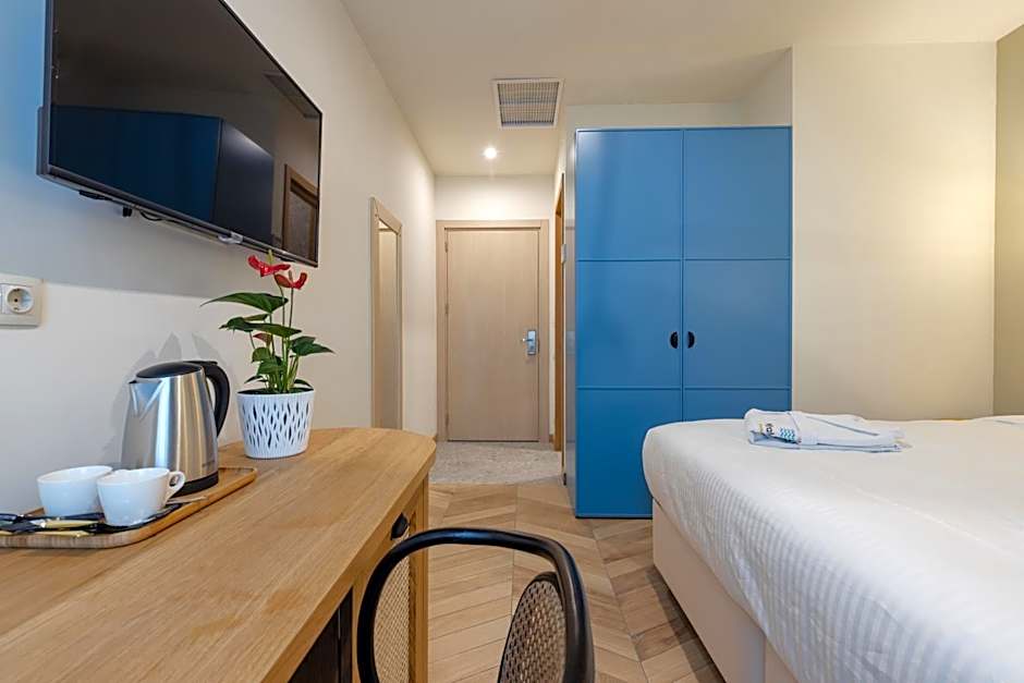 MiraMar Luxury Residences