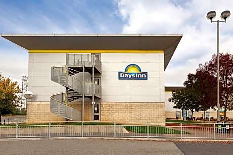 Days Inn by Wyndham Leicester Forest East M1