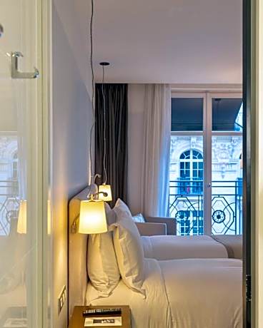 Luxury Room with 2 Single Beds