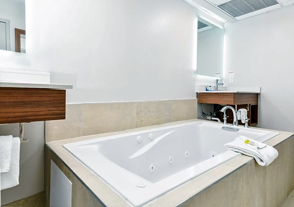 Holiday Inn Express Hotel & Suites Pigeon Forge By IHG