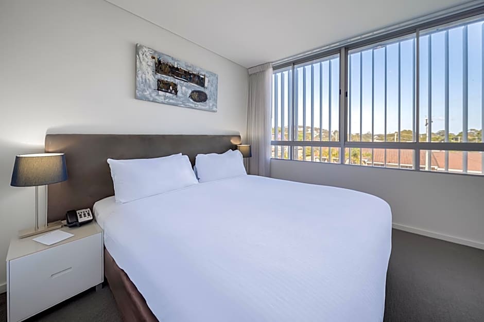 Oaks Nelson Bay Lure Suites