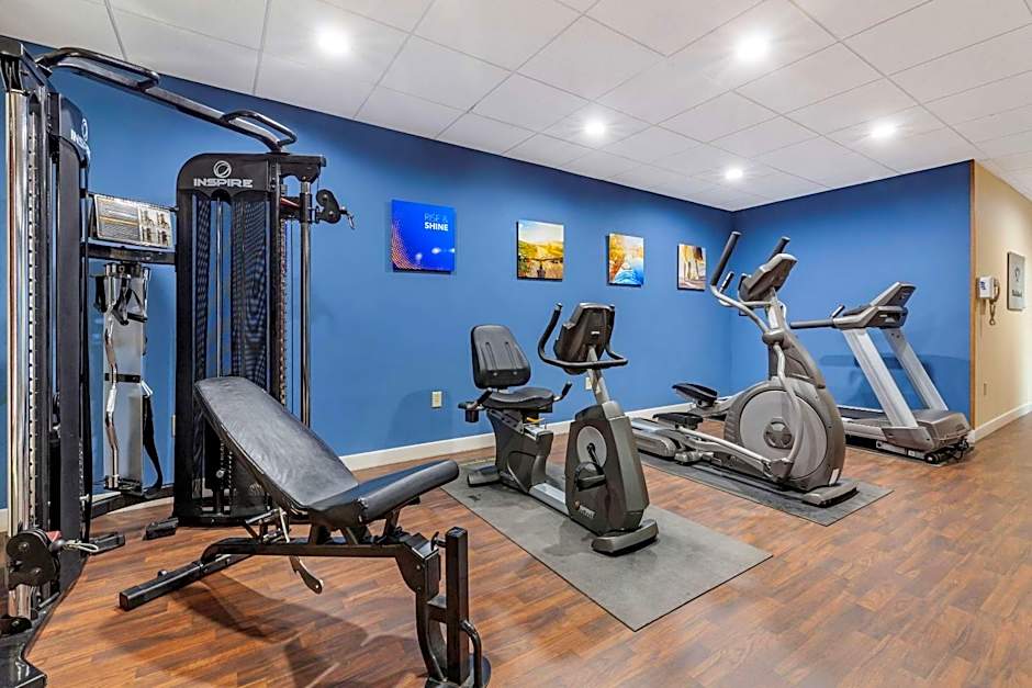 Comfort Suites Escanaba West