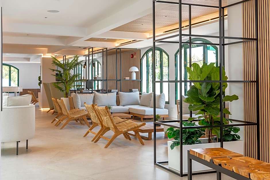 Valentin Somni Hotel & Suites