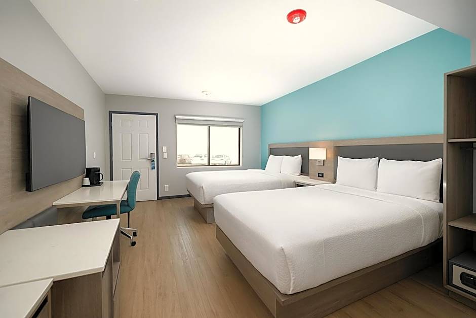 Travelodge by Wyndham LAX South