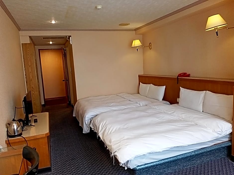 Chungli Business Hotel