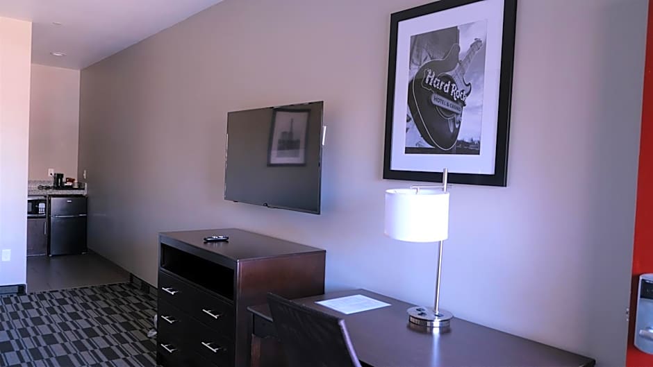 Catoosa Inn & Suites