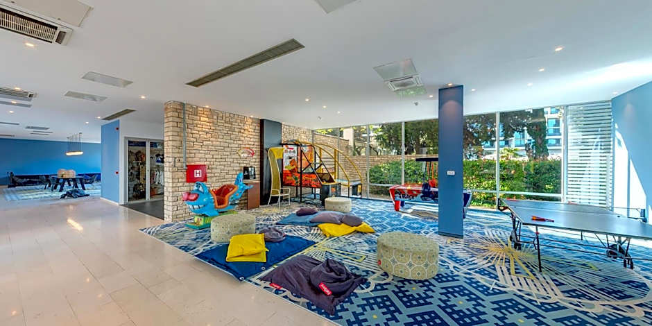 Falkensteiner Club Funimation Borik