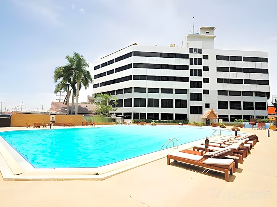 Ayutthaya Grand Hotel