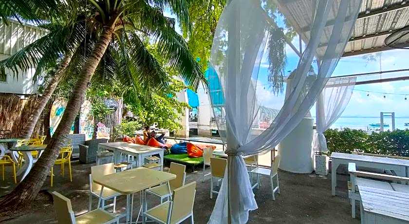 I-Talay Zone Sea Hotel