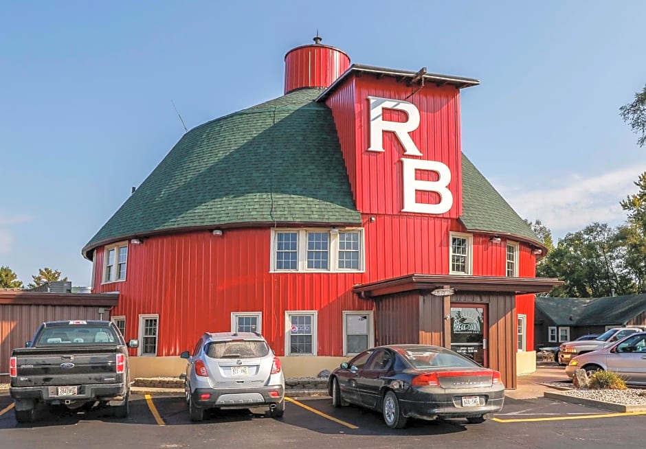 Round Barn Lodge