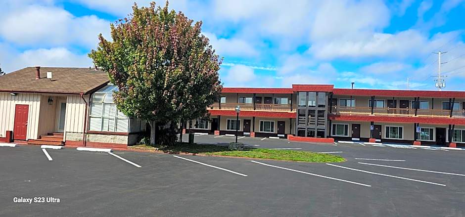 Photo 1 of 22 of North Coast Inn