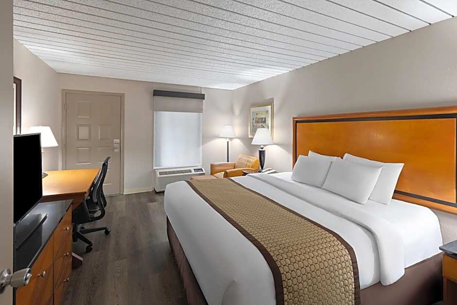 Baymont by Wyndham Knoxville I-75