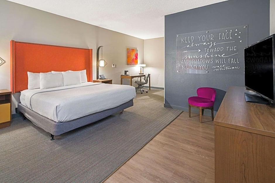 La Quinta by Wyndham Orange County Airport