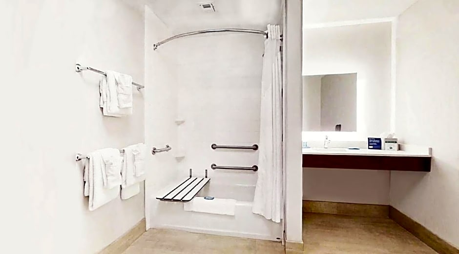 Holiday Inn Express & Suites - Chalmette - New Orleans S, an IHG Hotel