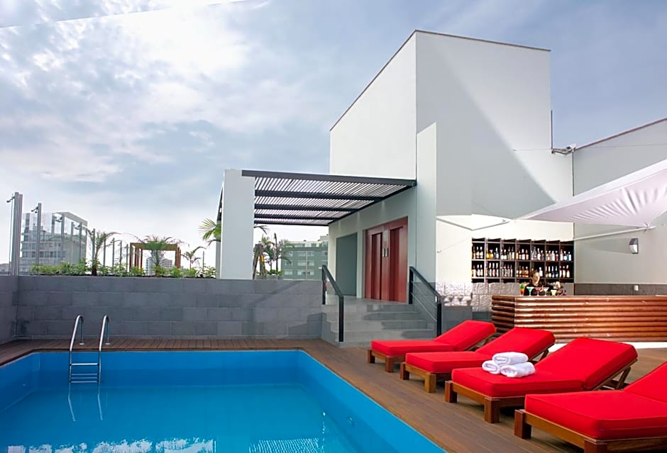 Radisson Hotel Decapolis Miraflores