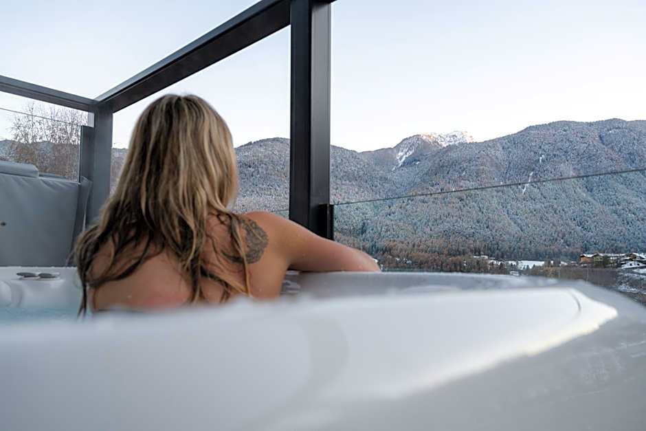 Nidaris - Luxury Private Spa Suites