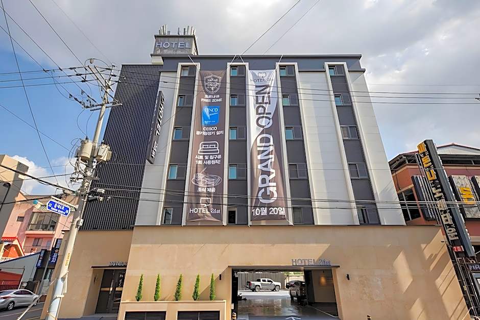 Hotel24ST.UrbanBrown Seosan lakepark