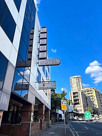 Edgecliff Lodge Motel
