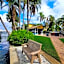 Searenity, Waterside studio in the heart of Treasure Island, walk to beach
