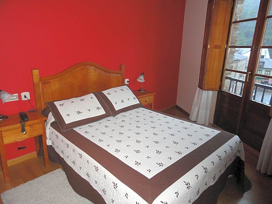 Hotel Restaurante Casa Petronila