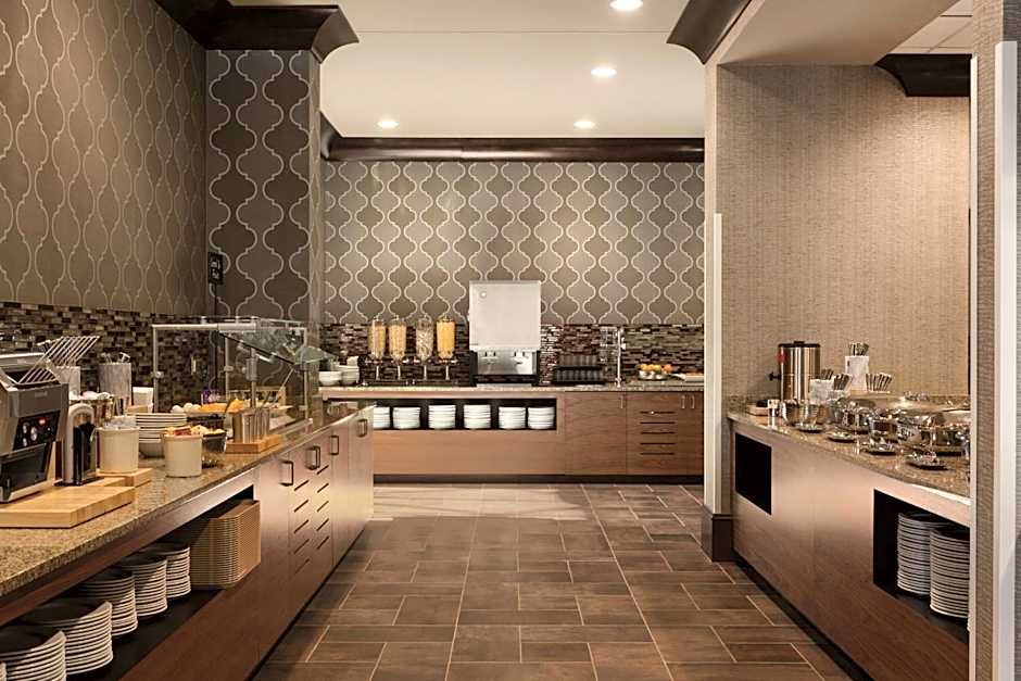 Embassy Suites By Hilton Saratoga Springs