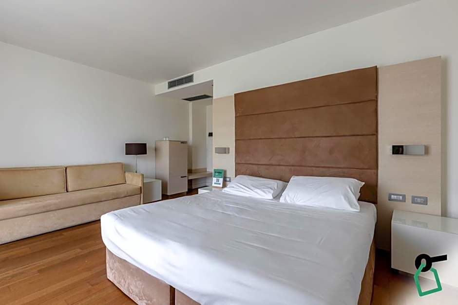 HOTIDAY Room Collection - Pisa