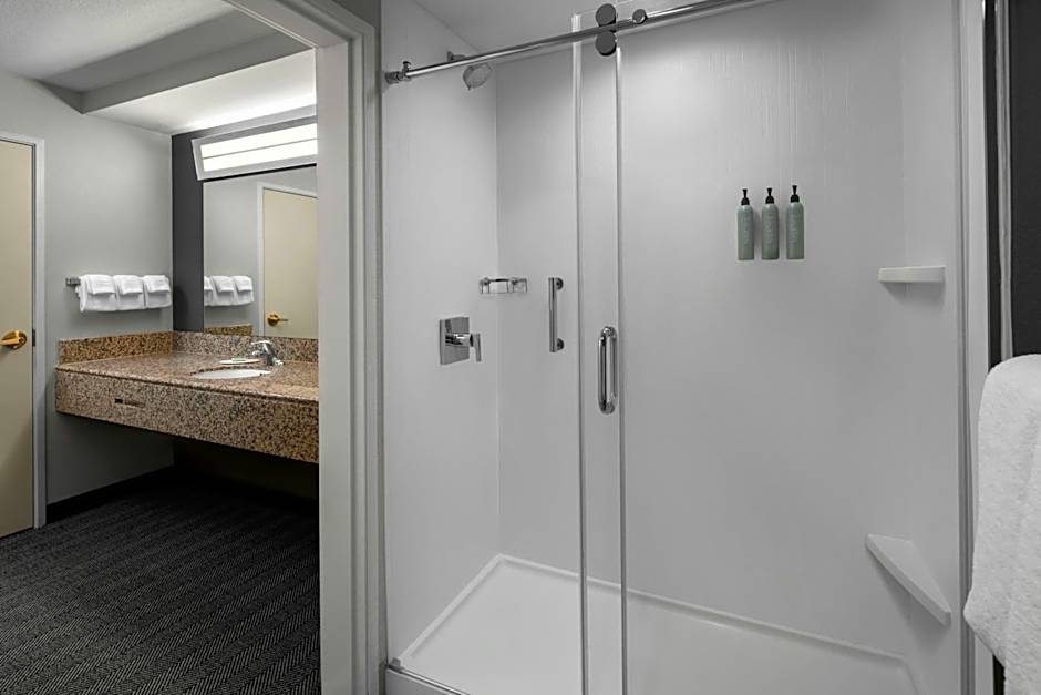 Courtyard by Marriott Los Angeles Burbank Airport
