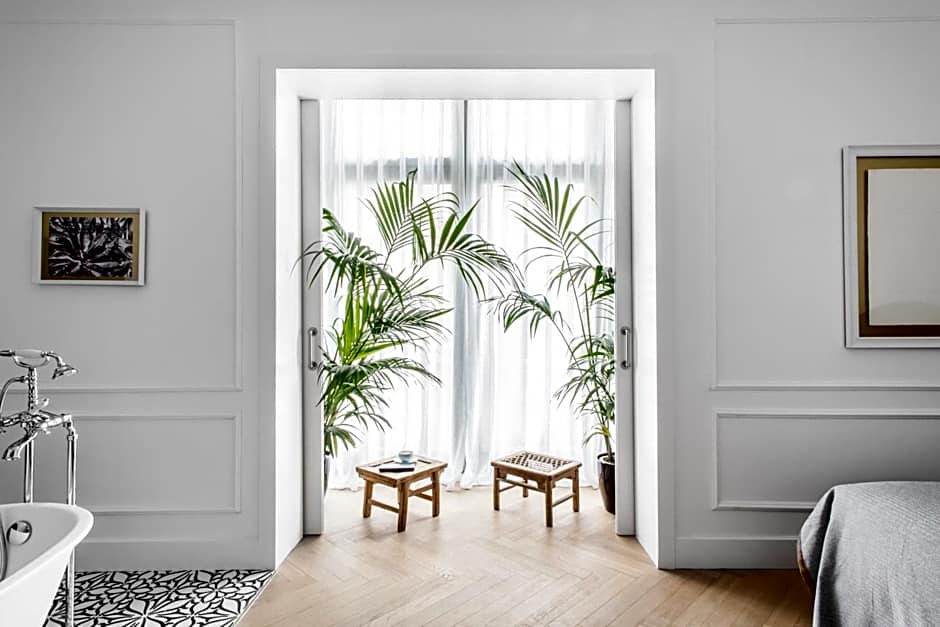 Hotel Midmost by Majestic Hotel Group