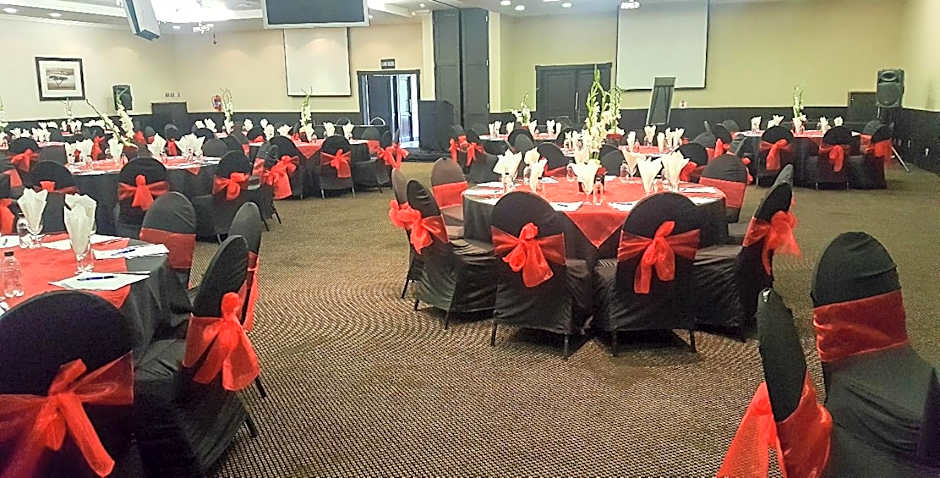 Safari Hotel & Convention Centre