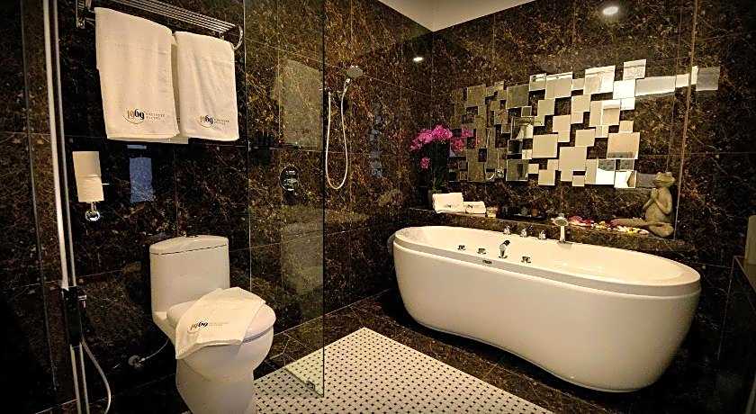 1969 Business Suites