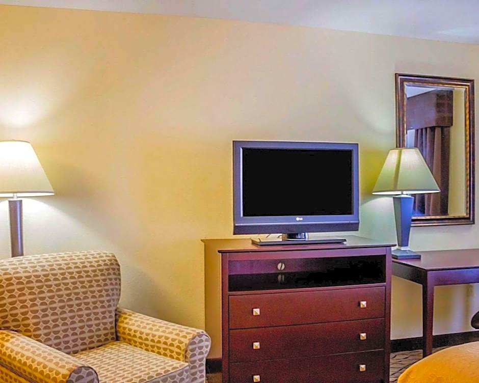 Quality Inn Waterbury East