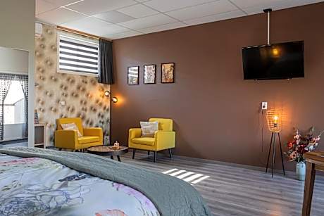 Double Room with Private Bathroom